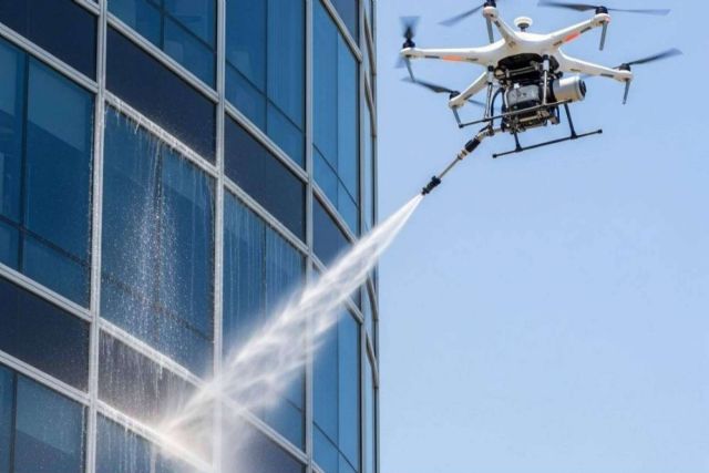 Galvañ Lacados lanza su nuevo servicio de limpieza de fachadas con drones - 1, Foto 1