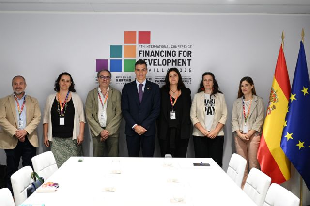 Pedro Sánchez se reúne con representantes de la sociedad civil en el marco de la 4ª Conferencia sobre la Financiación para el Desarrollo - 1, Foto 1