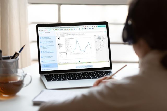 Novedosa oferta formativa en herramientas digitales e IA aplicadas al ejercicio profesional de economistas - 1, Foto 1