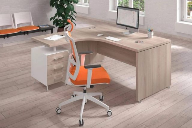 Estudios advierten sobre los efectos de estar sentado; Ofiprix apuesta por mesas elevables - 1, Foto 1