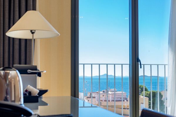 El crecimiento turístico en Murcia impulsa la alta ocupación del Hotel Atrio del Mar este verano 2025 - 1, Foto 1