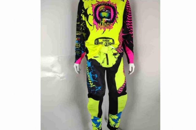 ADHESIVOSEMBARRADOS lanza prendas personalizadas para moto, enduro y motocross con diseño 100% único - 1, Foto 1