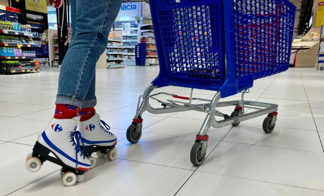 Carrefour cumple el sueño de muchos españoles: patinar por el hipermercado será posible - 1, Foto 1