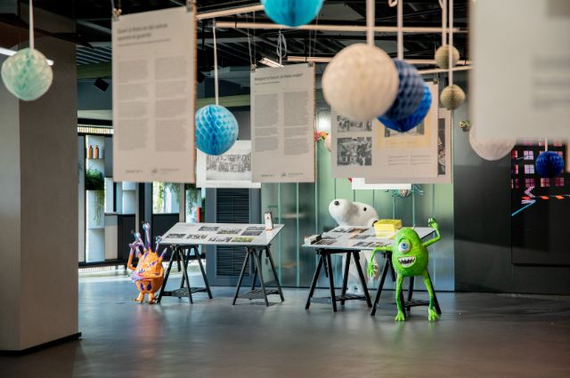 CASA SEAT se viste de Festa Major para rendir homenaje a Gràcia - 1, Foto 1