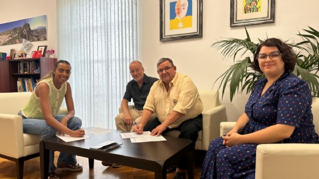 Firma de convenio con la Asociación de Vecinos de Gebas - 1, Foto 1