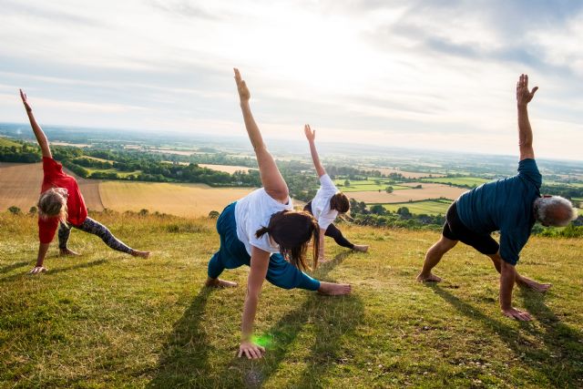 Vacaciones en forma sin gimnasio: cómo adaptar el ejercicio al entorno y mantenerse activo este verano - 1, Foto 1