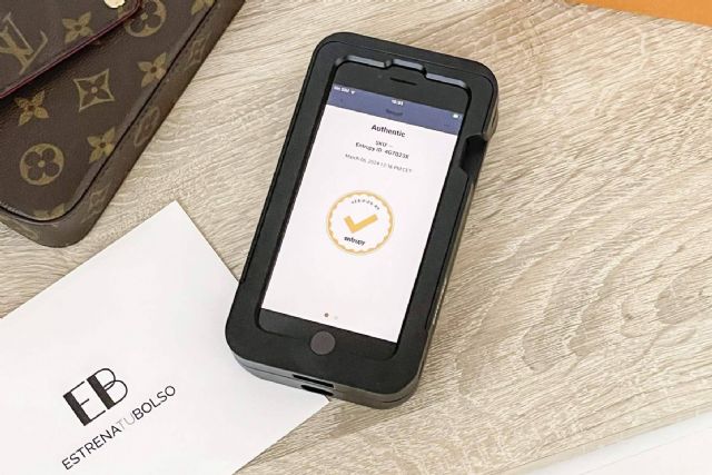 Estrena tu Bolso revoluciona el mercado de la moda de lujo con la tecnología de verificación Entrupy - 1, Foto 1