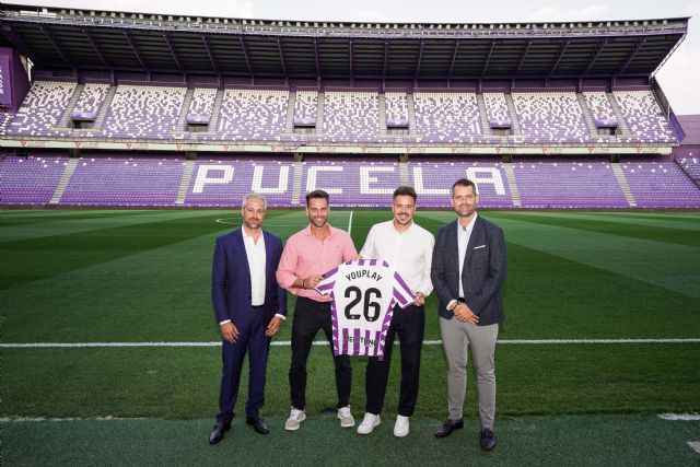 YouPlayBusiness y Real Valladolid CF estrenan ribbon LED pionero de publicidad digital en el fútbol español - 1, Foto 1