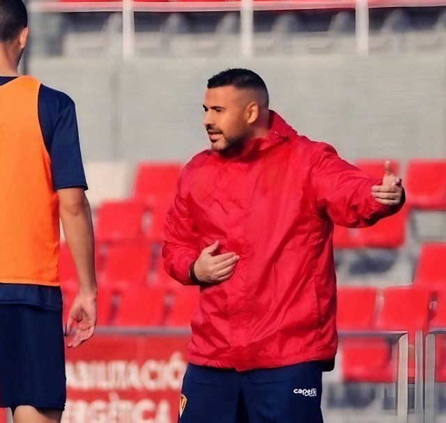 Carlos Olid, el entrenador y psicólogo que mide la temperatura emocional de los partidos - 1, Foto 1