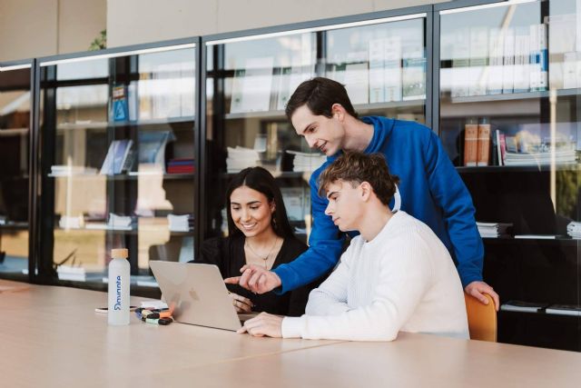 Qué oposiciones se pueden preparar con un título de FP, Davante ofrece formación completa y personalizada - 1, Foto 1