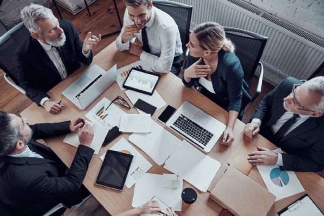 Siete de cada diez CEOs en España reconocen no lograr este verano una ´desconexión total´ del trabajo - 1, Foto 1