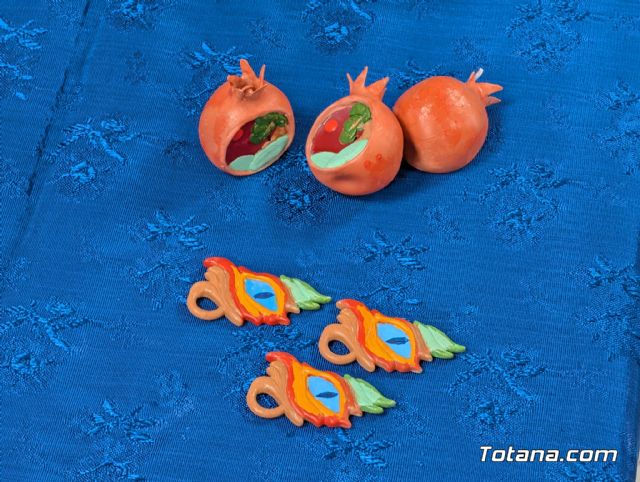 Eloy Cern presenta en Totana sus libros Pnica granatum y Dimocarpus longan - 23