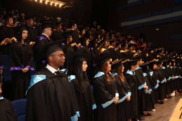 Universidad Latina de Panamá; qué ofrece la carrera de negocios a los nuevos profesionales - 1, Foto 1