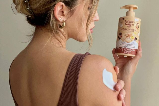 Briseis impulsa tendencias de cuidado personal con Tulipán Negro en la reentrè de septiembre - 1, Foto 1