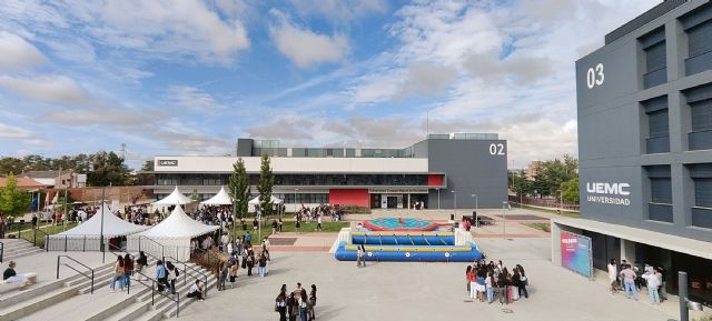 Más de 600 nuevos estudiantes comienzan su aventura universitaria en el Welcome Day 2025 de la UEMC - 1, Foto 1