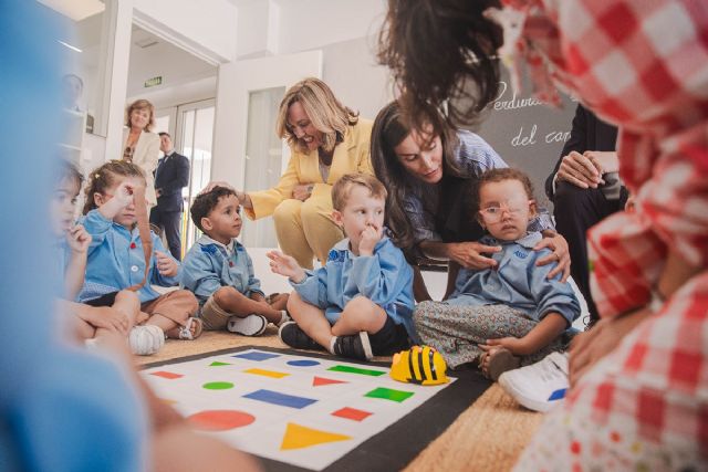 El curso escolar arranca con 120.000 docentes más que hace 10 años y 8,2 millones de alumnos - 1, Foto 1