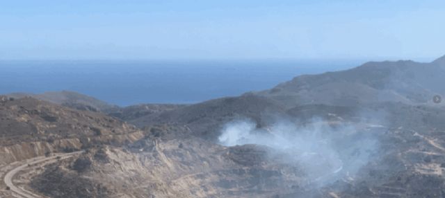 Movilizados efectivos del Plan Infomur para sofocar el conato de incendio forestal declarado en la carretera de La Unión a Portman, Cartagena - 1, Foto 1