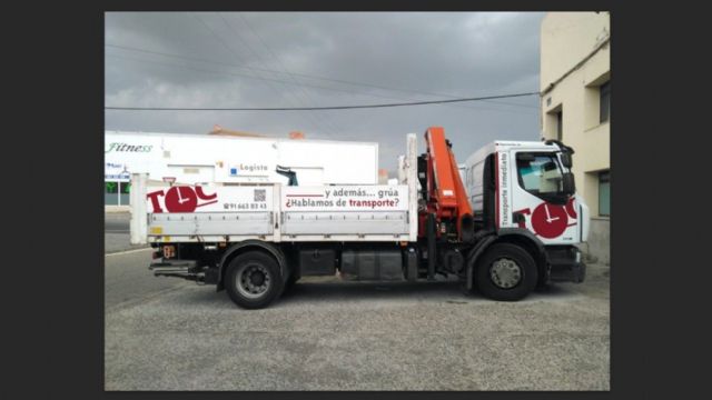 Top Courier incorpora nuevos camiones grúa a su flota para ofrecer soluciones logísticas completas - 1, Foto 1