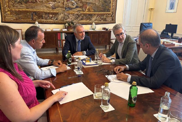 Ángel Víctor Torres: Ahora en La Palma hay más empresas, más empleo y más población que antes de la erupción - 1, Foto 1