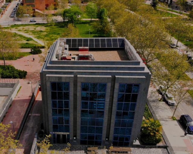 TOMSA Destil y MASPV inauguran su segunda planta fotovoltaica en Barajas - 1, Foto 1