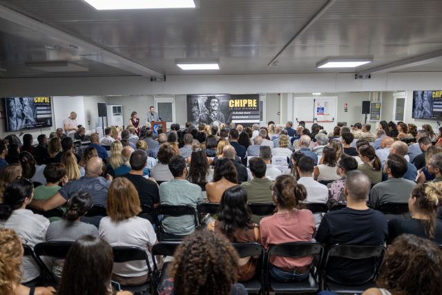 Éxito rotundo en Nicosia: El escritor David Castillo emociona con su documental ´Chipre: La Isla Dividida´ - 1, Foto 1