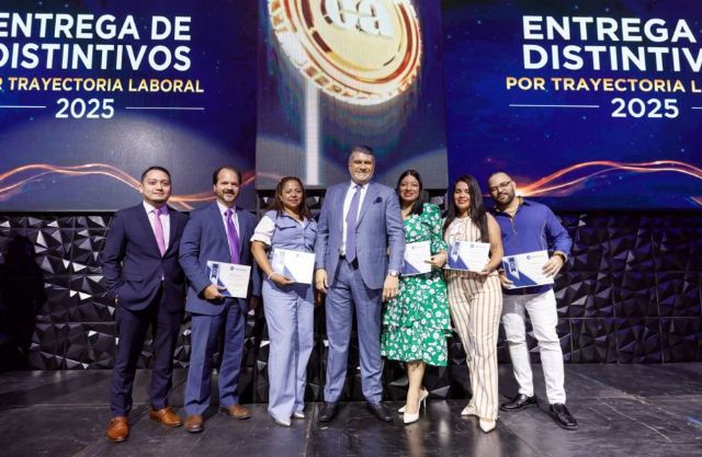 Caja de Ahorros honra la trayectoria de más de 300 colaboradores con el liderazgo de Andrés Farrugia - 1, Foto 1