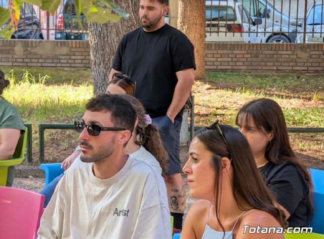 Hctor Bastida presenta 