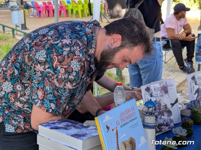 Hctor Bastida presenta 