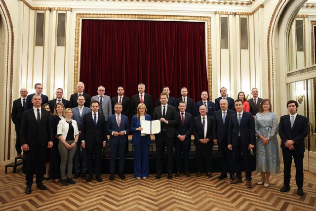 Jordi Hereu defiende mayor presencia de los sectores industriales en el Fondo Europeo de Competitividad - 1, Foto 1