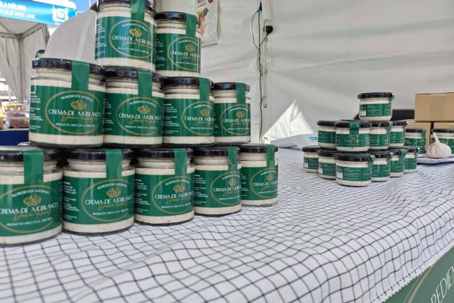 Doña Amelia recupera el sabor original del ajoblanco con una receta familiar artesanal en Málaga - 1, Foto 1