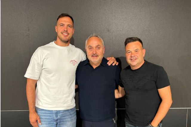 José Elias graba su podcast en Fruit Attraction con la zanahoria morada de MuñozVal como protagonista - 1, Foto 1