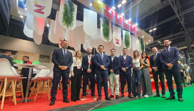 El alcalde José Miguel Luengo visita los stands de las empresas locales en Fruit Attraction - 1, Foto 1