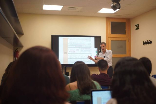 Oposiciones con la ESO; Auxilio Judicial brinda la posibilidad de convertirse en funcionario público - 1, Foto 1