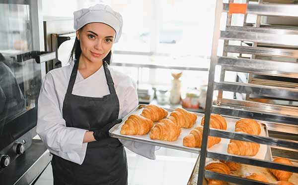 Formación Universitaria presenta el FP Preparatorio de Técnico Medio en Panadería, Repostería y Confitería - 1, Foto 1