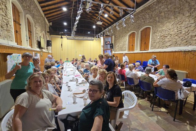 Las Amas de Casa de Mula inician el nuevo curso con su tradicional merienda - 1, Foto 1