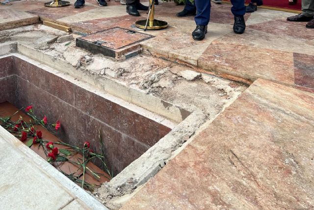 El Gobierno financiará la identificación de los restos de 108 víctimas exhumadas en el cementerio de Colmenar Viejo (Madrid) - 1, Foto 1