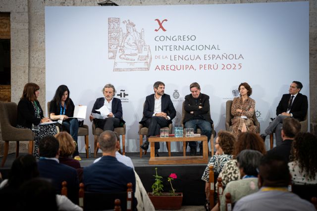 El ministro de Cultura se reúne con representantes del sector editorial en el marco del Congreso Internacional de la Lengua Española en Arequipa - 1, Foto 1