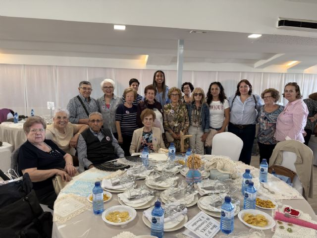 Alhama participa en el XIII Encuentro Regional de Encajeras de Bolillo, Foto 1