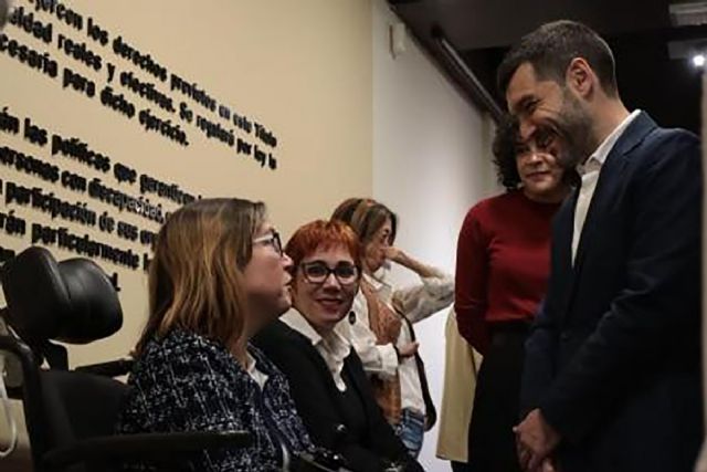 Derechos Sociales aprueba el primer plan para proteger los derechos de las mujeres y niñas con discapacidad, dotado con 65 millones de euros - 1, Foto 1