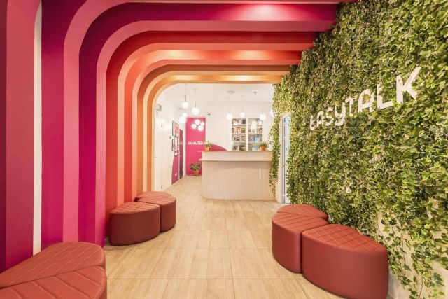 Easy Talk capacita a empresas y particulares en idiomas extranjeros con preparación oficial para exámenes Cambridge - 1, Foto 1