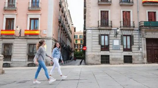 Residir en España no es lo mismo que ser español: ¡Descubre 5 mitos y verdades! - 1, Foto 1