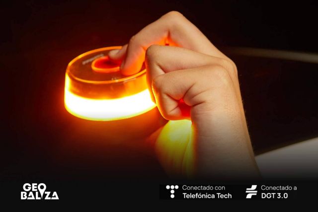 Geobaliza ofrece un precio destacado para su baliza V16 geolocalizable y conectada a DGT 3.0 - 1, Foto 1