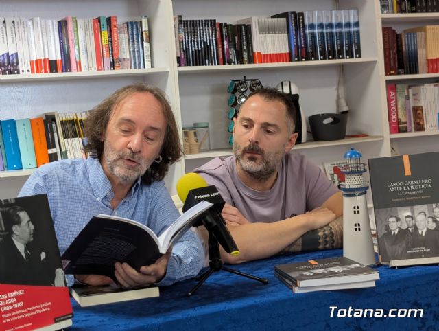 Gonzalo Martnez Cnovas presenta sus dos nuevas obras sobre Jimnez de Asa y la Causa 443 - 6