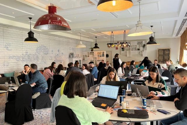 Pablo Moscoloni y Allzone: liderazgo inclusivo e innovación en el e-commerce español - 1, Foto 1