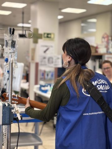 La visita sorpresa de Rozalén al Hospital de La Paz conquista y emociona a pacientes y personal sanitario - 1, Foto 1