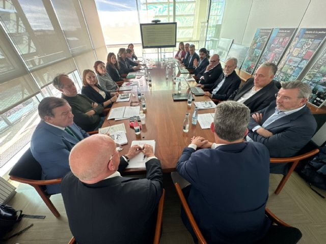 Generalitat y transportistas pactan un programa de modernización del sector logístico en el marco del Plan Endavant - 1, Foto 1