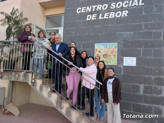 Nuestra labor permanece: Lbor inaugura un mural cermico que honra a la mujer rural y celebra la diversidad - 1