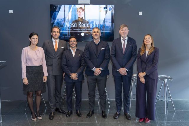 La industria hotelera española reflexiona sobre el futuro del empleo en la mesa redonda del Foro de Empresas Hoteleras Vatel 2025 - 1, Foto 1