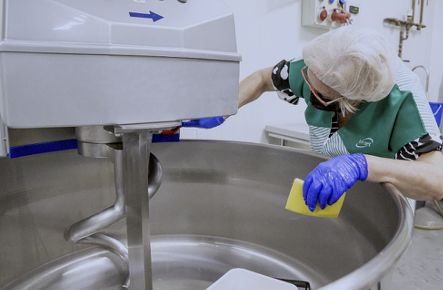 Tot-Net refuerza la seguridad alimentaria con servicios especializados de limpieza en el sector del cacao y la chocolatería - 1, Foto 1