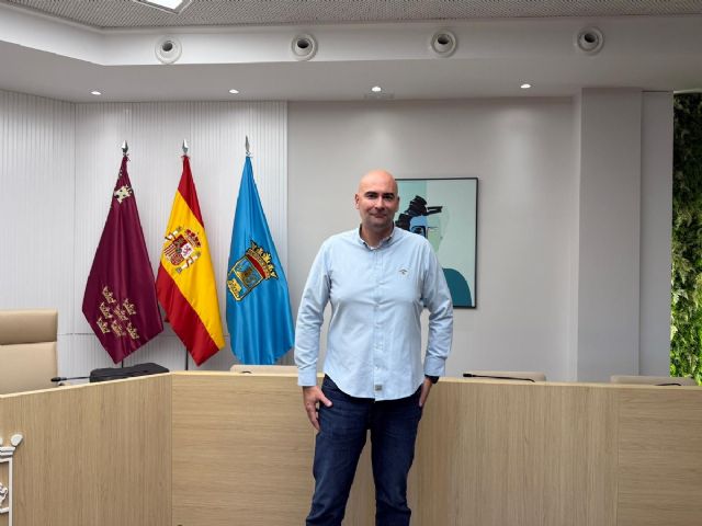 La piscina cubierta ampliar su horario los martes y jueves desde las 7:00 h a partir del 2 de diciembre, Foto 1